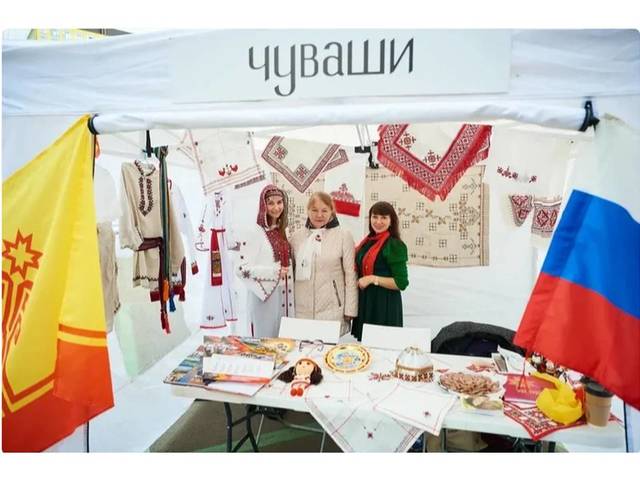 Чувашская вышивка на Фестивале тюркской культуры