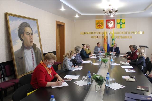 Петр Краснов принял участие в работе первого организационного заседания Общественного Совета Канашского района в обновленном составе
