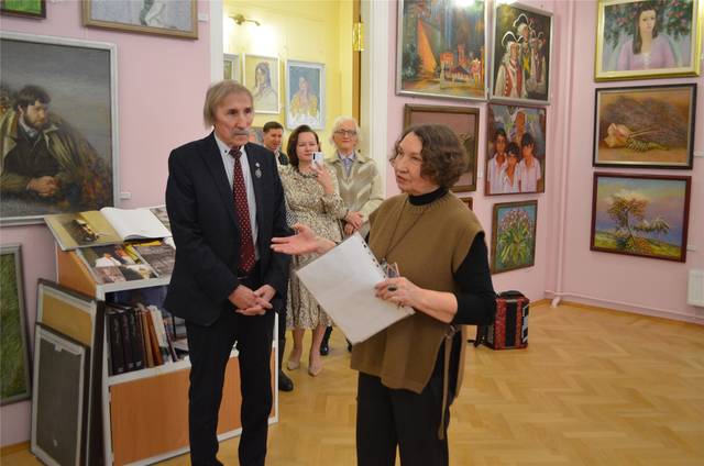 Заслуженный художник России Анатолий Рыбкин в свой день рождения провел творческий вечер в художественной галерее