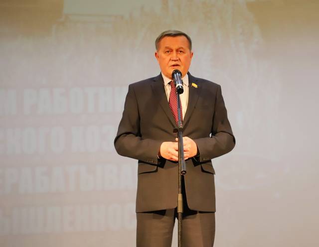 Директор ЧГИГН Петр Краснов принял участие в торжественном мероприятии, посвященном Дню работника сельского хозяйства
