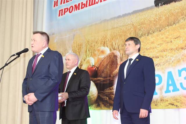 Депутат Госсовета Чувашии, директор ЧГИГН П.Краснов поздравил работников сельского хозяйства Канашского района с праздником