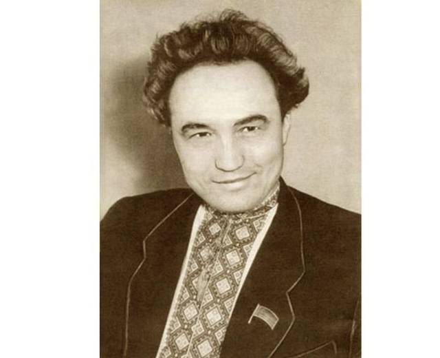 Кăçал «Сувар» хаçатра Петӗр Хусанкай çулталăкӗ, ентешӗмӗре асра тытса конкурссене хутшăнар
