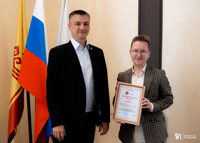 Артем Гаврилов — участник круглого стола, посвященного достижениям,проблемам и перспективам развития гуманитарной науки