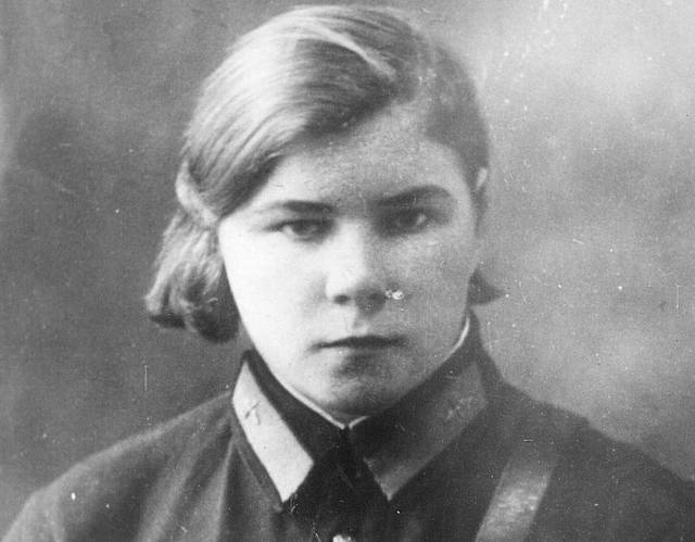 Вражкин А. Сохраняя прошлое — строим будущее. Республика в событиях и лицах. 20-26 декабря // Советская Чувашия. 20 декабря